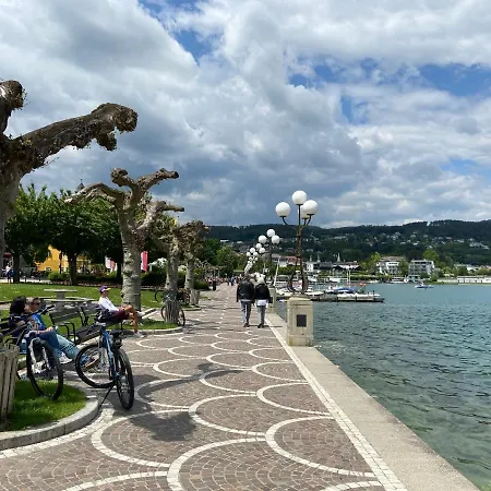 Modernes 5 Am Worthersee