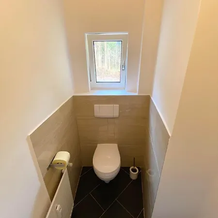 Modernes 5 Am Worthersee * Velden am Wörthersee